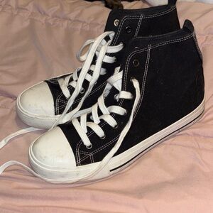 Maurices Black and White High-Top Sneakers Size 9 Women’s Shoes